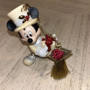 DISNEY Ivory / Gold Victorian Mickey Mouse, W/ Tophat, 3 1/2”Ornament